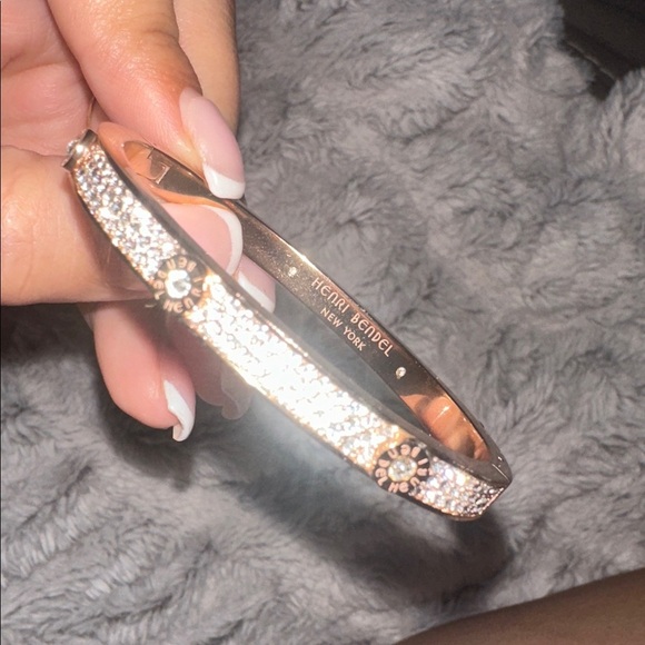 LUX BANGLE✨Rose Gold screw rivet pave crystal BRACELET love bangle Henri bendel - Picture 16 of 17